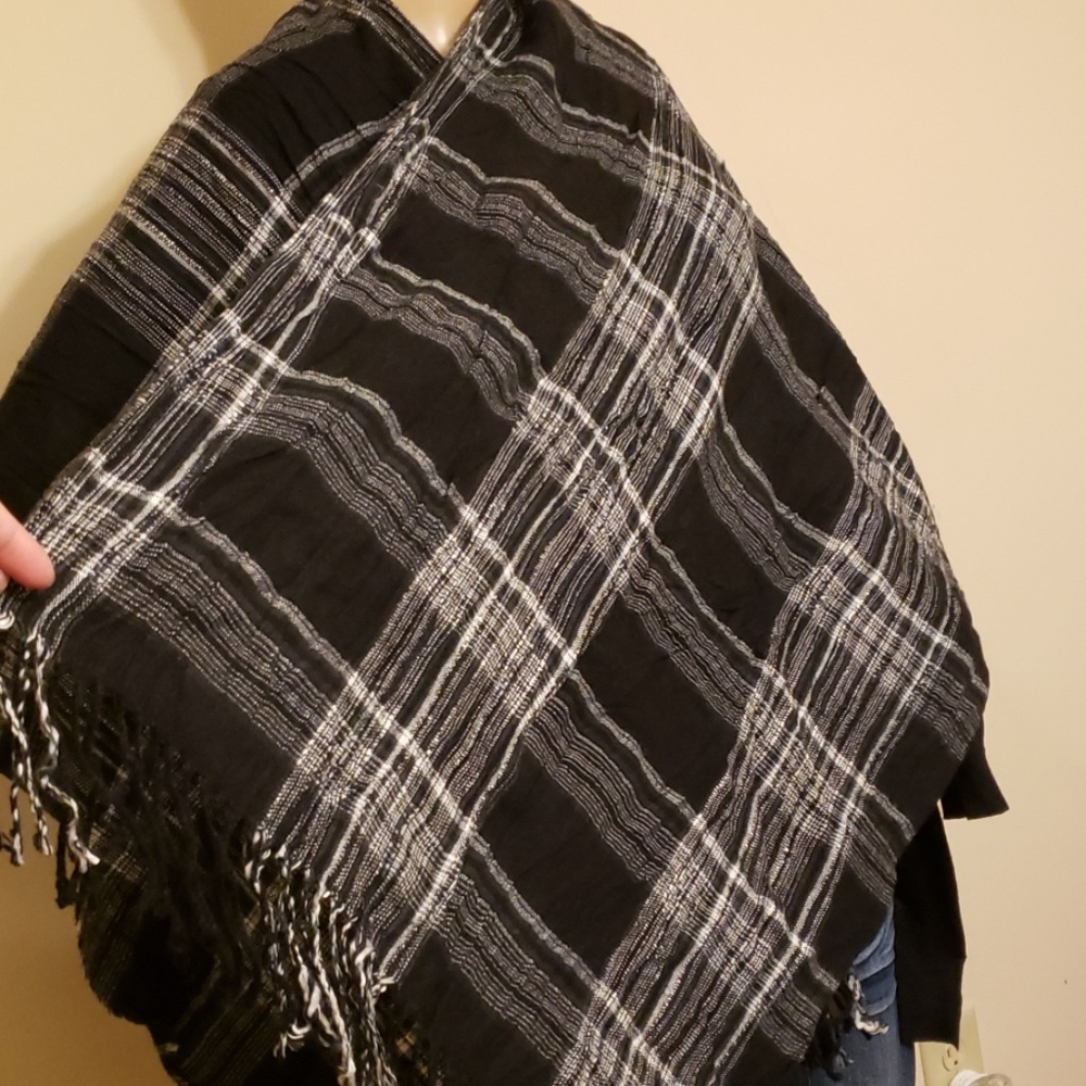 Shawl wrap - Picture 2 of 6